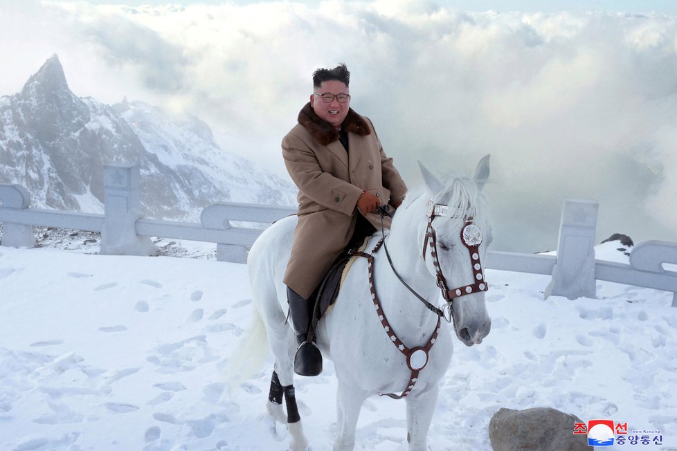 Severokorejský vůdce Kim Čong-un podnikl symbolickou cestu na posvátnou horu.