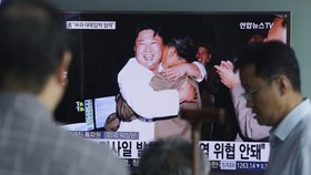 Kim Čong-un vyhlásil party: KLDR slavila odpálení rakety.