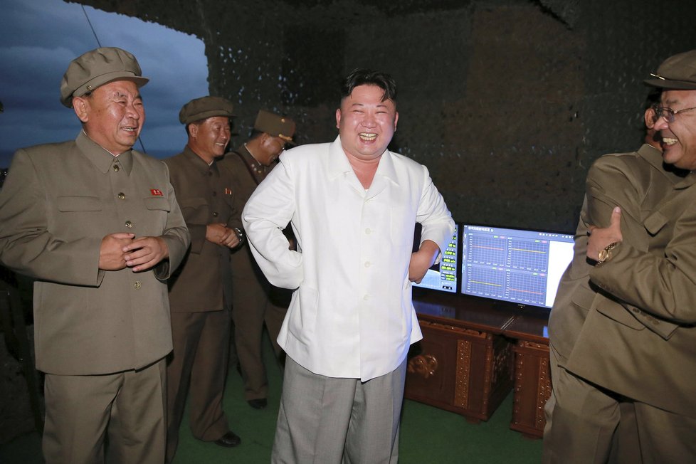 Kim Čong-un vyhlásil party: KLDR slavila odpálení rakety
