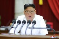 Kim „ždímá“ elitu kvůli koronaviru i sankcím. KLDR má „hlad“ po západních měnách
