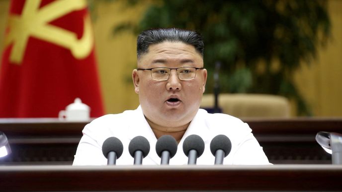 Vůdce Severní Koreje Kim Čong-un potrestal vysoké stranické funkcionáře kvůli incidentu, který zřejmě souvisí s pandemií koronaviru.