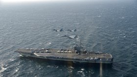 Začalo společné námořní cvičení USA a Jižní Koreje v Tichomoří.