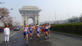 Češi běželi v Severní Koreji maraton na počest diktátora Kim Ir-sena 