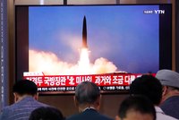 Kim odpálil další sadu raket. Podle Trumpa není třeba se znepokojovat
