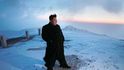 Kim Čong-un na posvátné 2750 metrů vysoké hoře Pektu