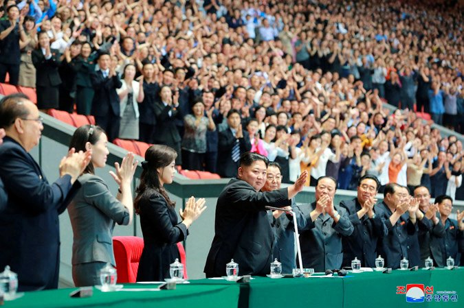 Kim Čong-un kritizoval propagandistická cvičení ve své zemi. (4. 6. 2019)