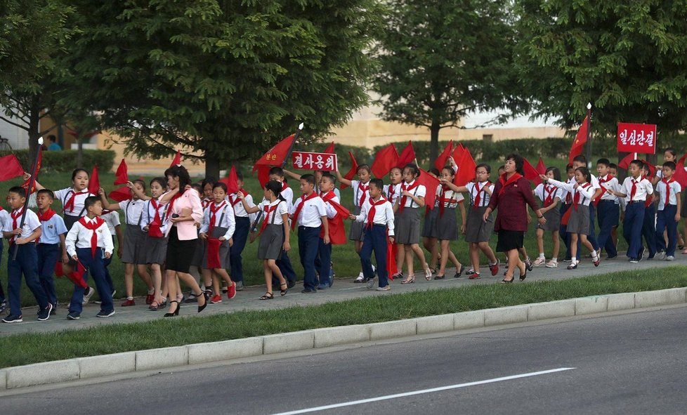 Každodenní život v Severní Koreji: hlavní město je prý výkladní skříň pro turisty.