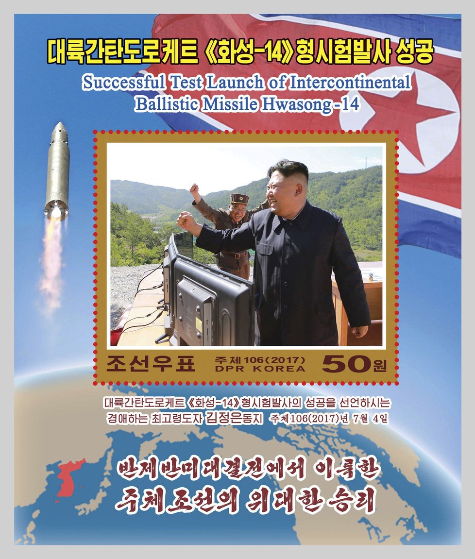 Severní Korea svoje raketové úspěchy oslavila speciální edicí poštovních známek