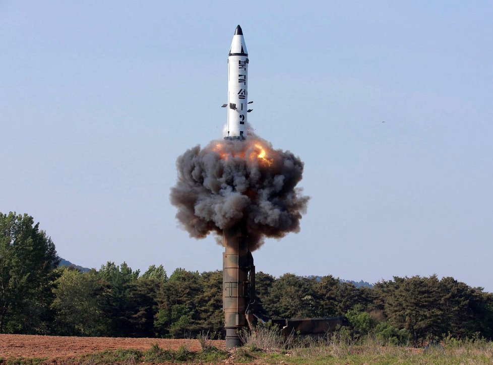 Severní Korea vyhrožuje rozpoutáním jaderné války.