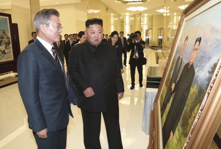 Kim se Munovi pochlubil jejich společným obrazem.