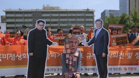 V Soulu proti Trumpově rozhodnutí protestovali. Lidé požadovali obnovení hovorů o summitu.