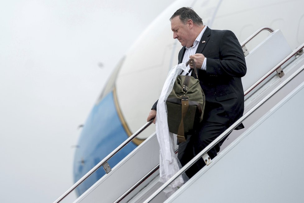 Americký ministr zahraničí Mike Pompeo přijel do Severní Korey, chce vyjednat detaily dohody o denuklearizaci.