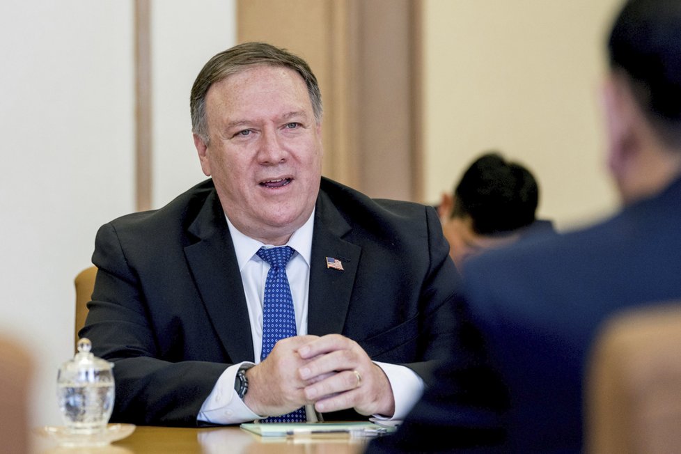 Americký ministr zahraničí Mike Pompeo přijel do Severní Korey, chce vyjednat detaily dohody o denuklearizaci.