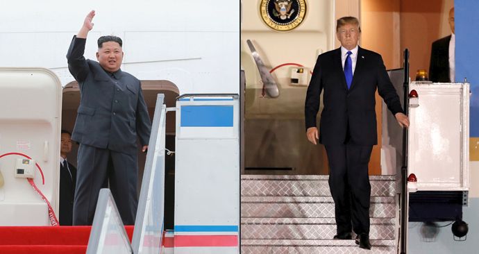 Oba muži, Kim Čong-un a Donald Trump, jsou již v Singapuru.