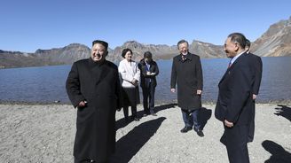 Lídři Severní a Jižní Koreje společně vystoupili na „posvátnou“ horu Pektu 