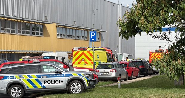 Výbuch trafostanice v Klecanech.