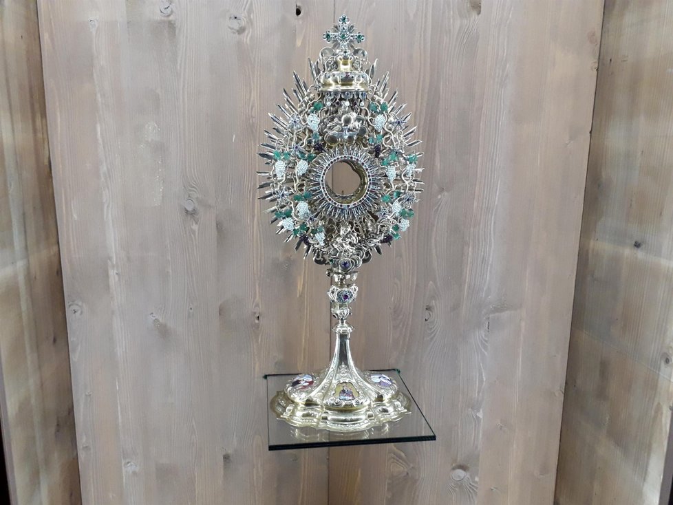 Vzácná obřadní monstrance