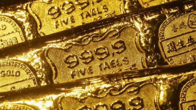 Klenotnictví v Hongkongu nabízí
tyto zlaté cihličky o hmotnosti pěti taelů (190 gramů).