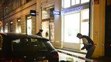 Přepadení luxusního klenotnictví v centru Prahy: Zloděj spoutal obsluhu 
