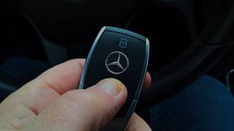 Vybila se vám baterie v klíči? Auto odemknete i nastartujete Vybila se vám baterie v klíči? Auto odemknete i nastartujete