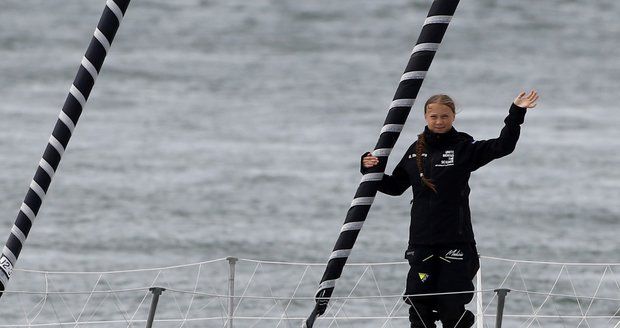 Aktivistka Greta přežila bouři. Do New Yorku jí chybí už jen 1500 kilometrů