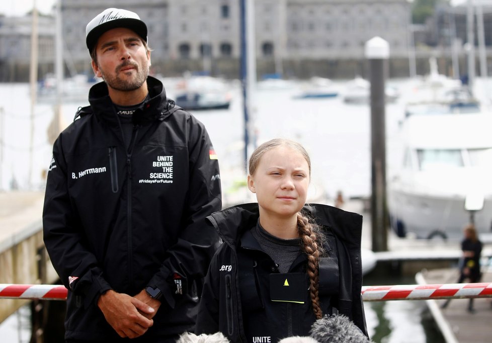 Švédská ekologická aktivistka Greta Thunbergová (16) se vydala z přístavu Plymouth na jihozápadě Anglie na plavbu přes Atlantik. (14.8.2019)