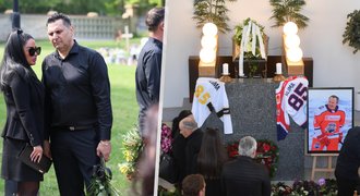 Rodina a český hokej se loučí s Petrem Klímou (†58): Sbohem, legendo! Rodina a český hokej se loučí s Petrem Klímou (†58): Sbohem, legendo!