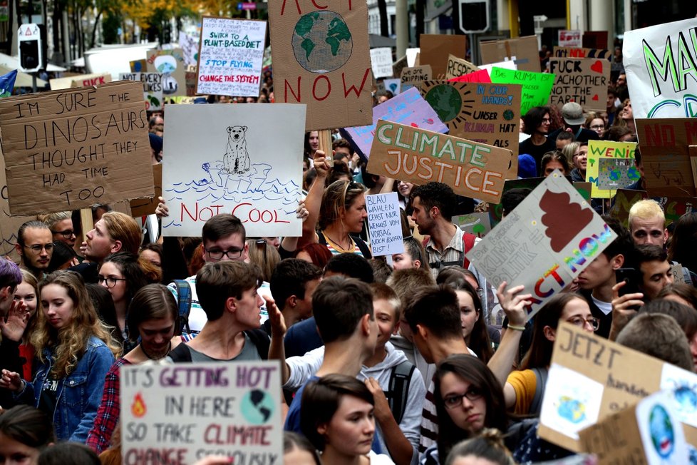 V Evropě protestují za lepší klima statisíce lidí (27. 9. 2019)