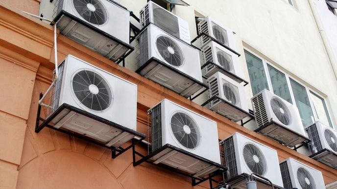 Oblast klimatizace, vzduchotechniky a vytápění láká řadu investorů.