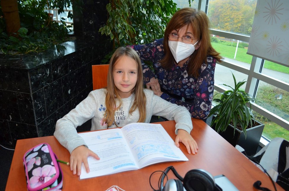 Sanatoria Klimkovice: Kulturní referentka Miluše Bílská (56) pečuje o děti tamních zdravotníků.