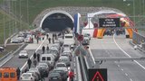 Dálnice D1 u Klimkovic už jede: Tunel byl dvě hodiny zavřený kvůli poruše
