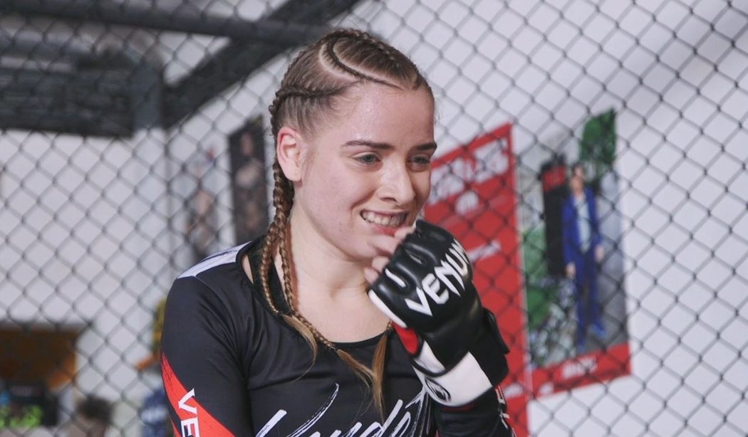 Petra Batthyanyová pociťuje na vlastní kůži život bojovníka MMA