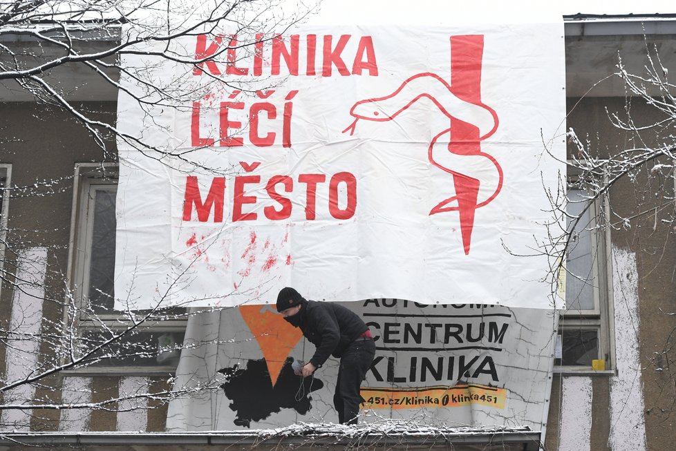 Happening v žižkovské Klinice v den vystěhování, 10. ledna 2019