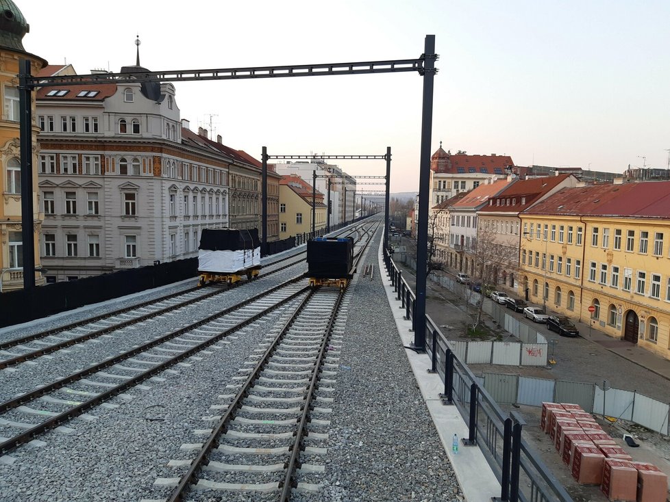 Kloknerův ústav měřil pevnost Negrelliho viaduktu (2020).