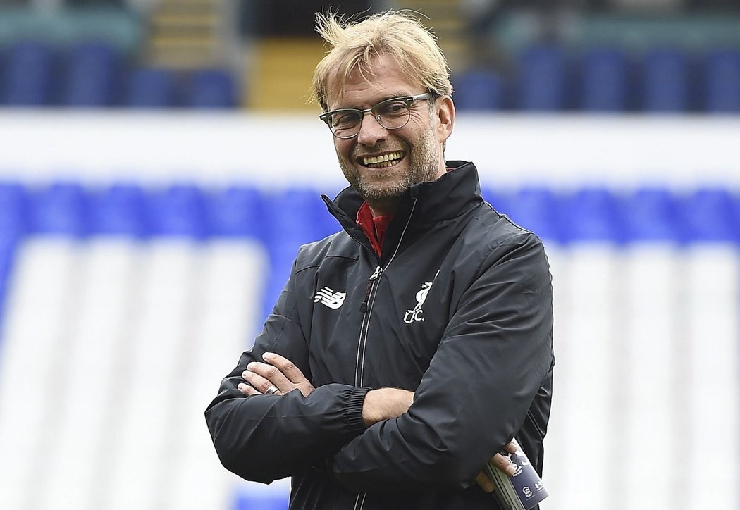 Trenér Liverpoolu Jürgen Klopp měl před zápasem s Tottenhamem dobrou náladu