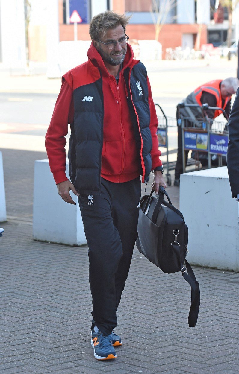 Trenér Liverpoolu Jürgen Klopp dorazil se svým týmem do Dortmundu