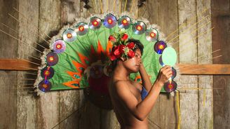 Kolumbijský unikát zaujal objektivy fotografů. V pralese žije transgender kmen  