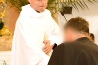 Kněze obvinili ze sexuálního zneužívání holčičky (12): Obhajuje se, že se zamiloval