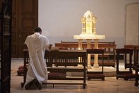 Kněz se upálil na hřbitově: Podezřívali ho z pedofilie