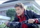 David Hasselhoff znovu jako Knight Rider! Jen legendární Pontiac nahradil mopedem...