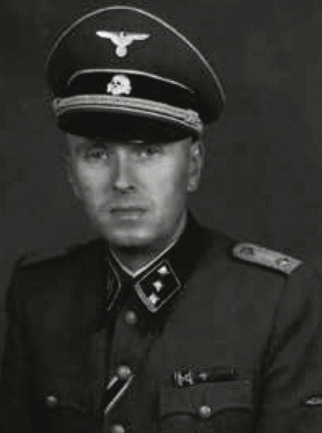 Karl Schulz.