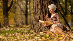 Zapomeňte na déšť při čtení dobrého příběhu. Poražte podzim s knihou v ruce.