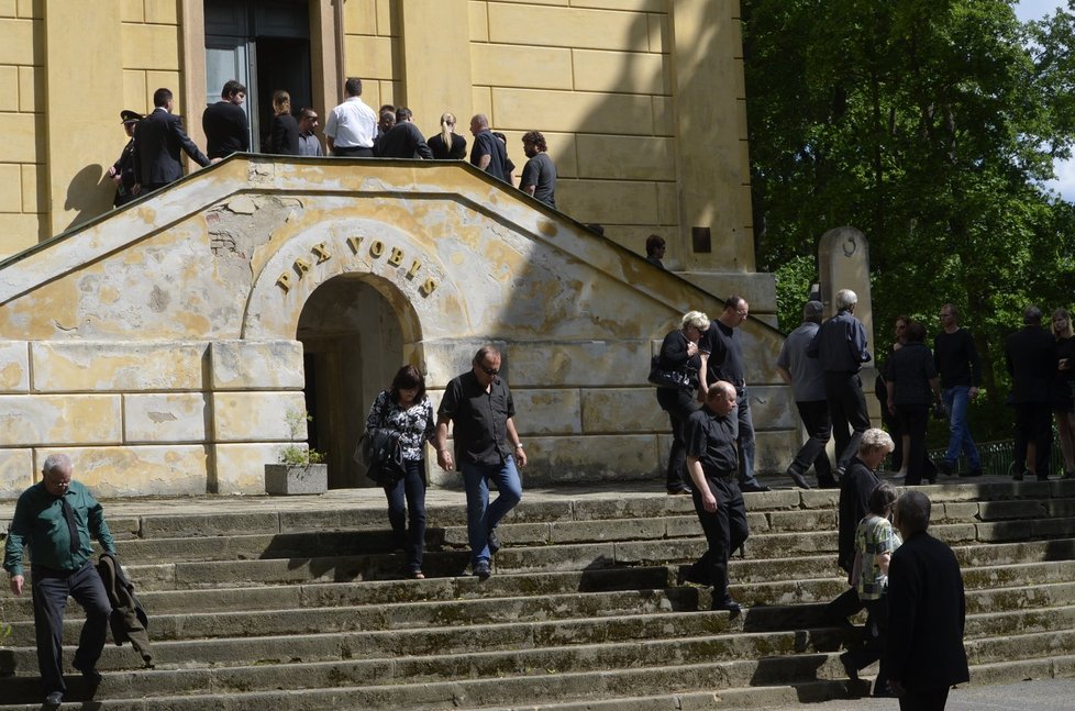 Rodina a přátelé se v úterý naposledy rozloučili s knihovnicí Hankou.