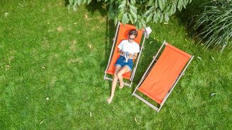 Jarní čtení: nová kniha Mluv se mnou od Julie Caplinové Jarní čtení: nová kniha Mluv se mnou od Julie Caplinové