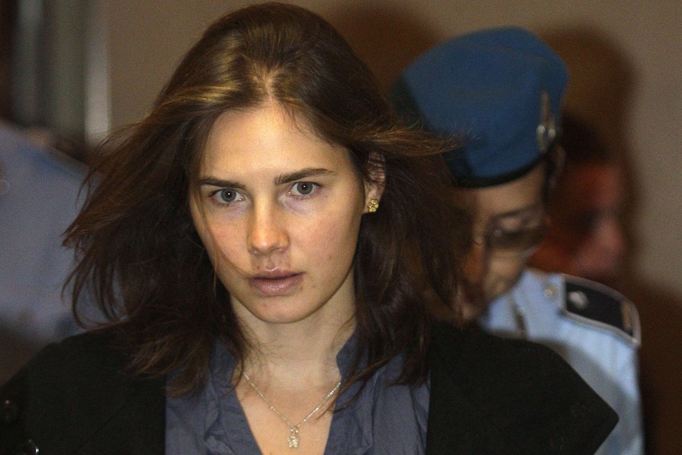 Krásná Amanda Knox před soudem, který rozhodne o jejím osudu