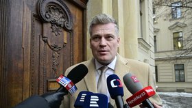 Filip Turek (Motoristé) při příchodu na jednání koaliční rady (12.1.2026)