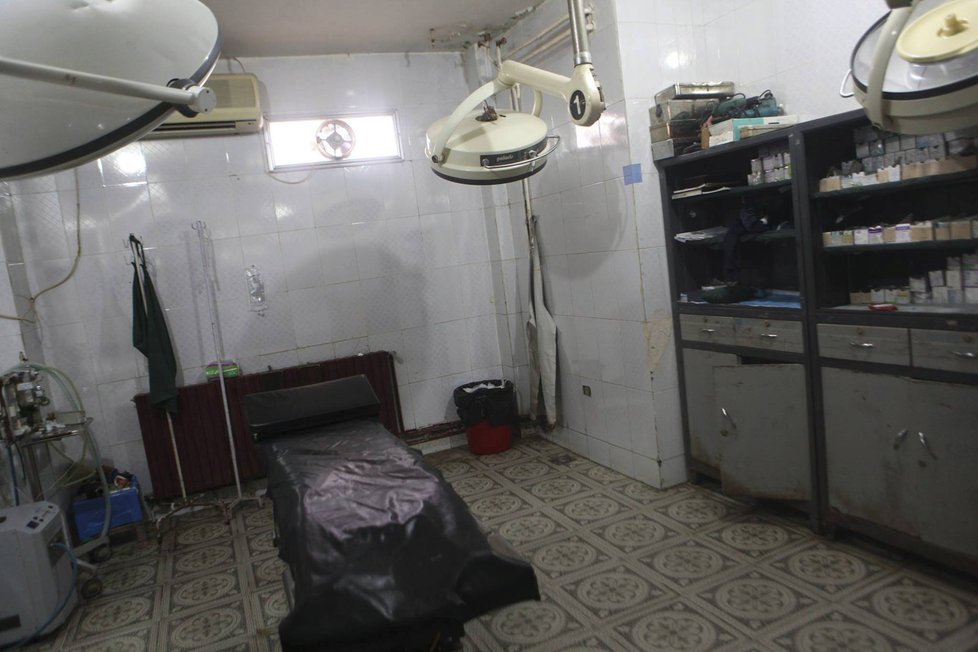 Porodnice v syrském Kobani: Operační lůžko je v celé nemocnici jen jedno.