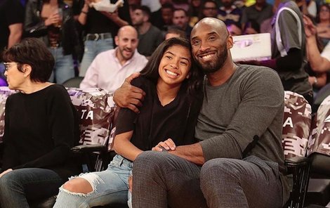 Milovníci basketbalu Kobe a Gigi Bryantovi