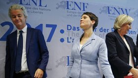 Špičky evropské krajní pravice se sešly na konferenci v německé Koblenci.