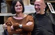Natálie Kocábová napsala divadelní hru Pohřeb až zítra. Natálie Kocábová napsala divadelní hru Pohřeb až zítra.
